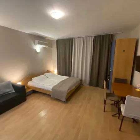 Studio, Sunny Fort, Sunny ساني بيتش